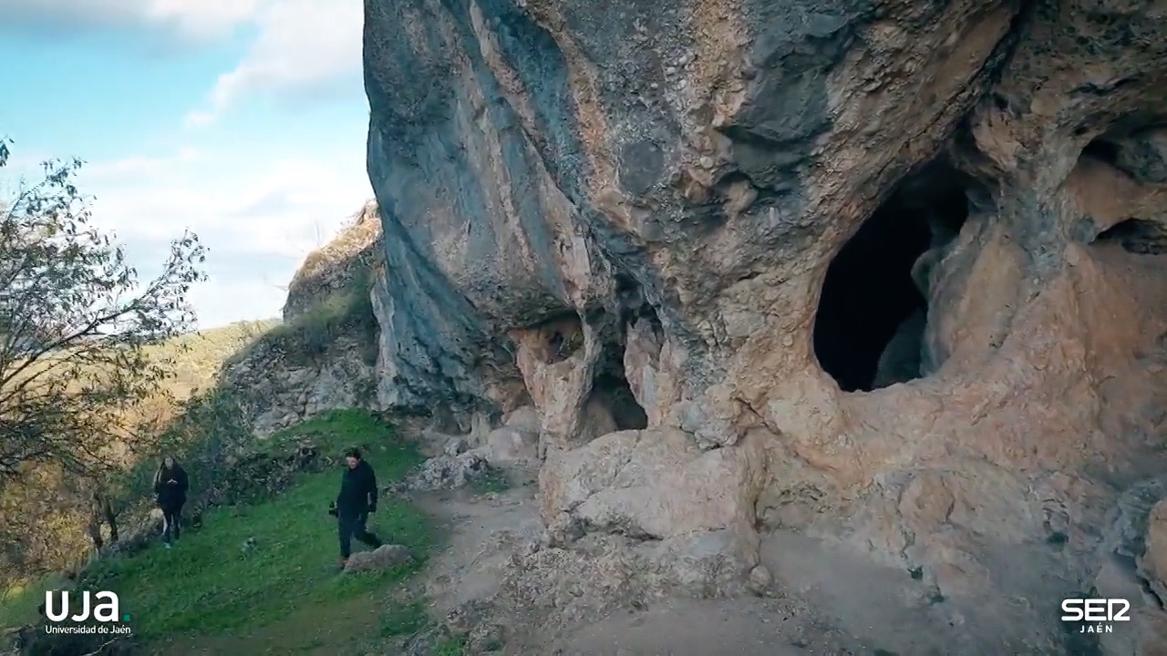 UJA INVESTIGA - Santuario de la Cueva de la Lobera